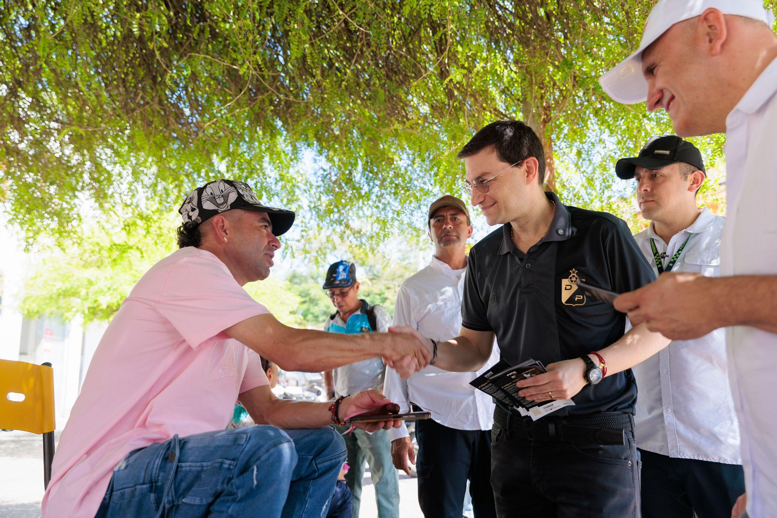 Pipe Córdoba plantea una ofensiva contra la pobreza y el deterioro de la seguridad en Colombia
